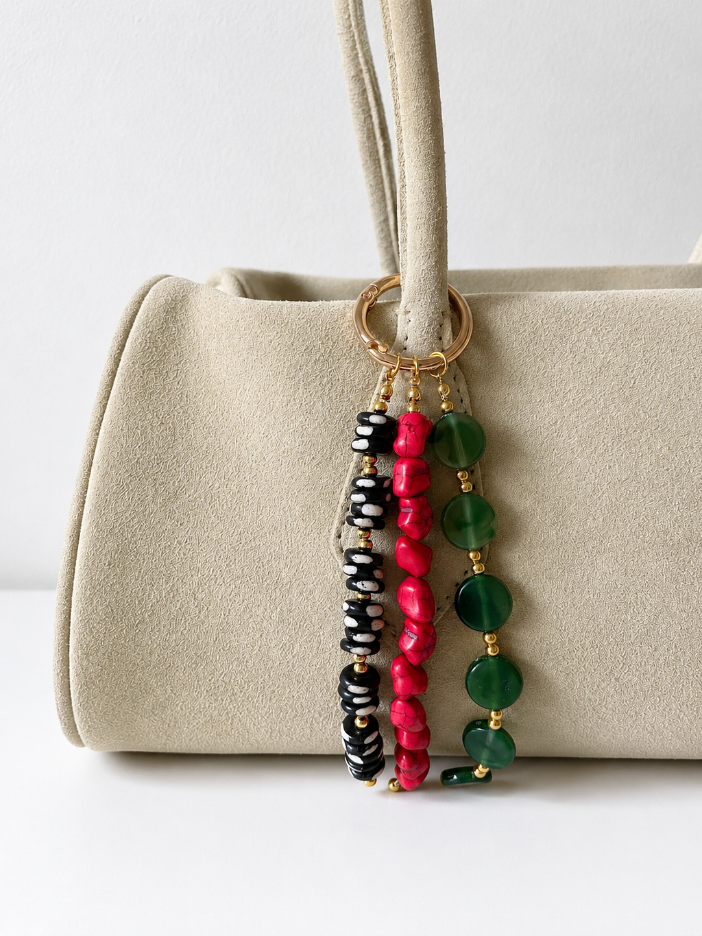 Green Red Black Three Strand Beaded Bag Keychain Gold Ring