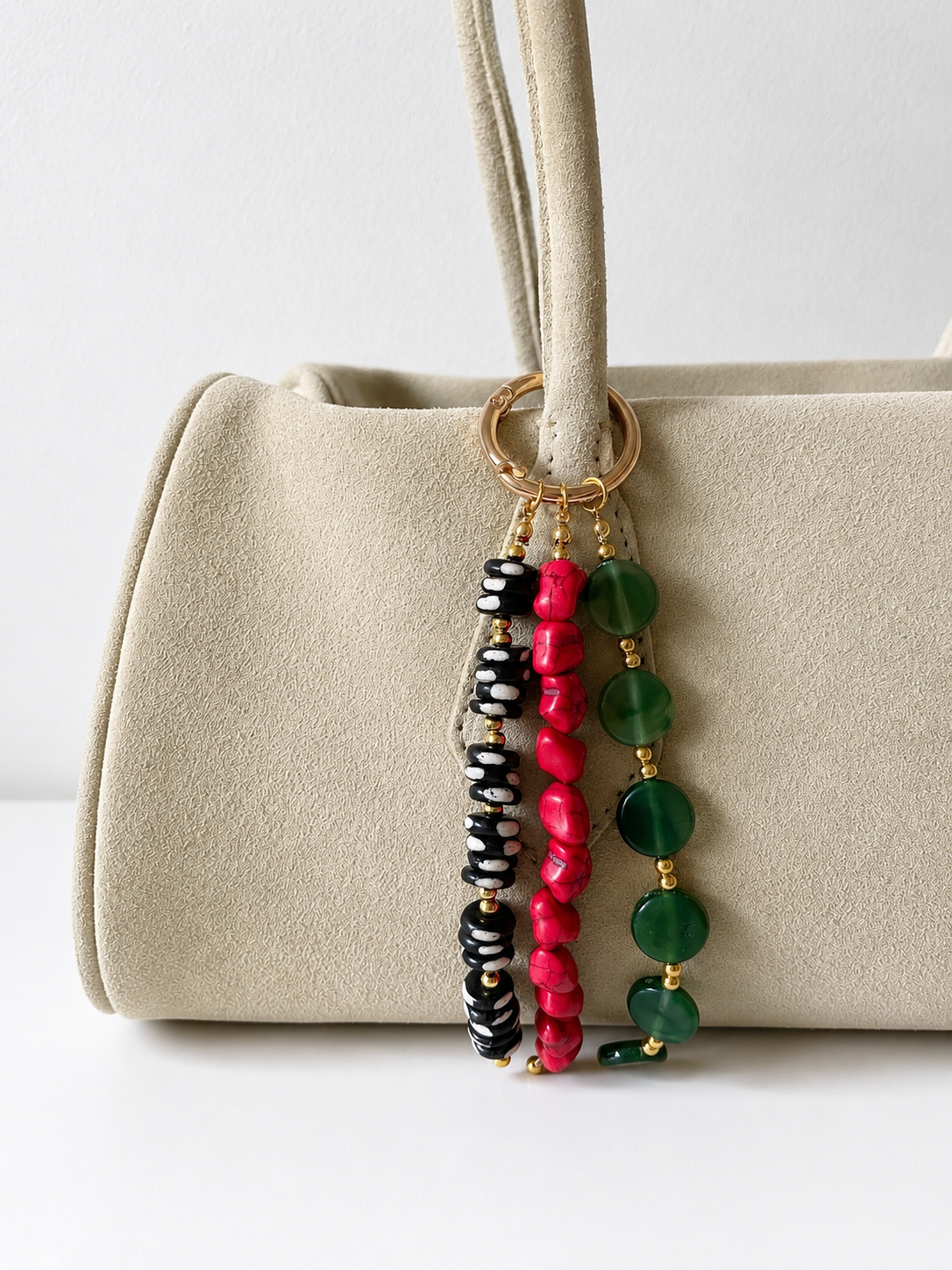 Green Red Black Three Strand Beaded Bag Keychain Gold Ring